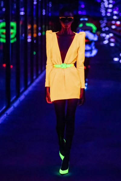 Look 90